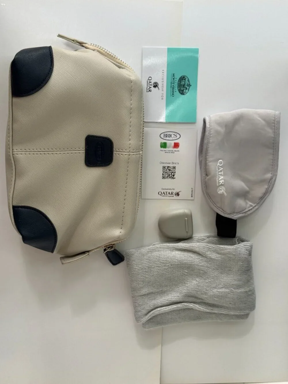BRIC’S Luxury Travel Toiletry Bag Organizer Qatar Airways Exclusive